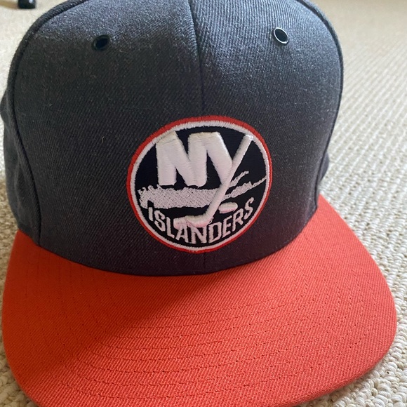 Mitchell & Ness Other - New York Islanders baseball cap!